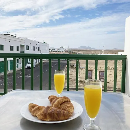 Sea View Apartment Famara