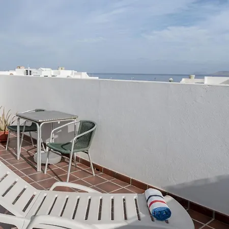 Sea View Apartment Famara